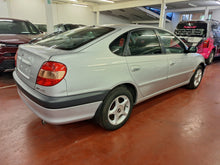 Load image into Gallery viewer, Toyota Avensis 1.8 Essence Automatique 12 / 2000