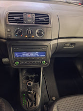Load image into Gallery viewer, Skoda Fabia 1.2 Essence Automatique 08 / 2014