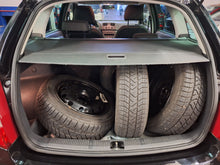 Load image into Gallery viewer, Skoda Fabia 1.2 Essence Automatique 08 / 2014