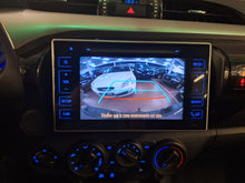 Load image into Gallery viewer, Toyota Hilux 2.4 Diesel  Manuelle 11 / 2017