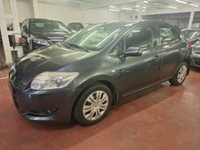 Charger l&#39;image dans la galerie, Toyota Auris 1.4 Essence Manuelle 12 / 2007