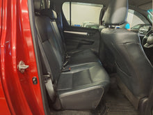 Afbeelding in Gallery-weergave laden, Toyota Hilux 2.4 Diesel Automatique 05 / 2017