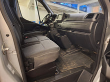 Afbeelding in Gallery-weergave laden, Nissan NV 400 2.3 Diesel Manuelle 03 / 2021
