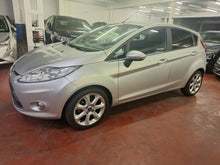 Load image into Gallery viewer, Ford Fiesta 1.4 Essence Manuelle 06 / 2009