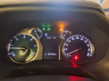 Charger l&#39;image dans la galerie, Toyota Land Cruiser 2.8 Diesel Automatique 12 / 2020