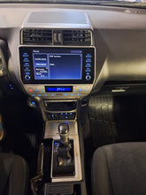 Charger l&#39;image dans la galerie, Toyota Land Cruiser 2.8 Diesel Automatique 12 / 2020