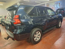 Charger l&#39;image dans la galerie, Toyota Land Cruiser 2.8 Diesel Automatique 12 / 2020