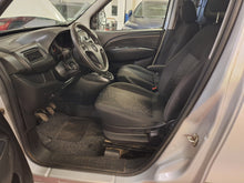 Charger l&#39;image dans la galerie, Opel Combo 1.6 Diesel Manuelle 07 / 2017