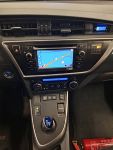 Toyota Auris 1.8 Hybride Automatique 01 / 2013