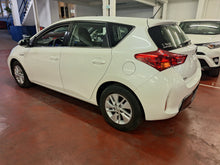 Afbeelding in Gallery-weergave laden, Toyota Auris 1.8 Hybride Automatique 01 / 2013