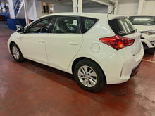 Afbeelding in Gallery-weergave laden, Toyota Auris 1.8 Hybride Automatique 01 / 2013