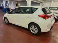 Afbeelding in Gallery-weergave laden, Toyota Auris 1.8 Hybride Automatique 01 / 2013