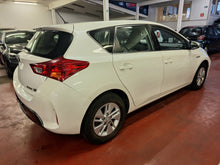 Afbeelding in Gallery-weergave laden, Toyota Auris 1.8 Hybride Automatique 01 / 2013