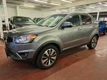 Load image into Gallery viewer, Ssang Yong Korando 2.0 Diesel Manuelle 02 / 2016