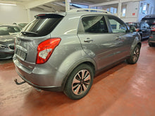 Load image into Gallery viewer, Ssang Yong Korando 2.0 Diesel Manuelle 02 / 2016