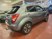 Load image into Gallery viewer, Ssang Yong Korando 2.0 Diesel Manuelle 02 / 2016