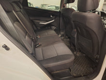 Load image into Gallery viewer, Ssang Yong Korando 2.0 Essence Manuelle 02 / 2016