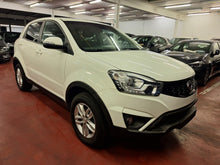 Load image into Gallery viewer, Ssang Yong Korando 2.0 Essence Manuelle 02 / 2016