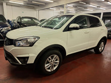 Load image into Gallery viewer, Ssang Yong Korando 2.0 Essence Manuelle 02 / 2016