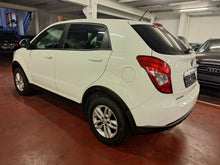 Load image into Gallery viewer, Ssang Yong Korando 2.0 Essence Manuelle 02 / 2016