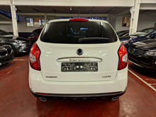 Load image into Gallery viewer, Ssang Yong Korando 2.0 Essence Manuelle 02 / 2016