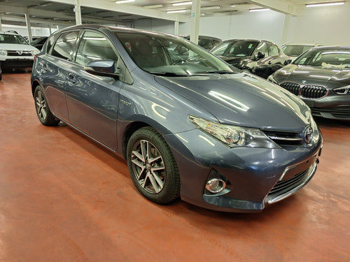 Toyota Auris 1.8 Hybride Automatique 10 / 2014