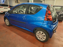 Afbeelding in Gallery-weergave laden, Peugeot 107 1.0 Essence Manuelle 11 / 2013