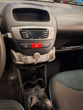 Afbeelding in Gallery-weergave laden, Peugeot 107 1.0 Essence Manuelle 11 / 2013