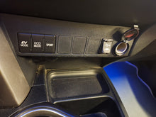 Charger l&#39;image dans la galerie, Toyota Rav4 2.5 Hybride / Essence Automatique 06 / 2017