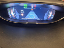 Charger l&#39;image dans la galerie, Peugeot 5008 1.6 Essence GT Line Automatique 07 / 2017
