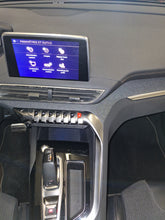 Charger l&#39;image dans la galerie, Peugeot 5008 1.6 Essence GT Line Automatique 07 / 2017