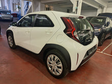 Charger l&#39;image dans la galerie, Toyota Aygo X 1.0 Essence Automatique 03 / 2024
