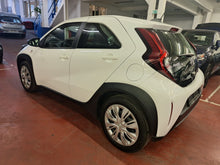 Charger l&#39;image dans la galerie, Toyota Aygo X 1.0 Essence Automatique 03 / 2024