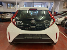Charger l&#39;image dans la galerie, Toyota Aygo X 1.0 Essence Automatique 03 / 2024