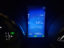 Charger l&#39;image dans la galerie, Toyota Auris 1.8 Hybride Automatique 07 / 2016