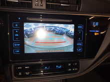 Charger l&#39;image dans la galerie, Toyota Auris 1.8 Hybride Automatique 07 / 2016