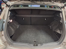 Charger l&#39;image dans la galerie, Toyota Auris 1.8 Hybride Automatique 07 / 2016