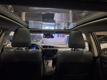 Charger l&#39;image dans la galerie, Toyota Auris 1.8 Hybride Automatique 07 / 2016