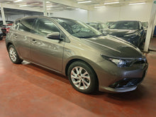 Charger l&#39;image dans la galerie, Toyota Auris 1.8 Hybride Automatique 07 / 2016