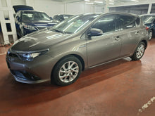 Charger l&#39;image dans la galerie, Toyota Auris 1.8 Hybride Automatique 07 / 2016