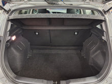 Charger l&#39;image dans la galerie, Toyota Auris 1.3 Essence Manuelle 02 / 2016