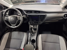 Charger l&#39;image dans la galerie, Toyota Auris 1.3 Essence Manuelle 02 / 2016