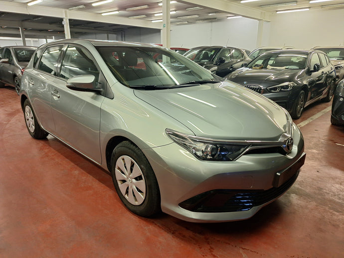 Toyota Auris 1.3 Essence Manuelle 02 / 2016