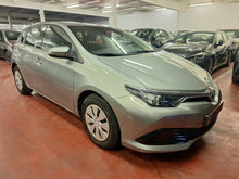 Charger l&#39;image dans la galerie, Toyota Auris 1.3 Essence Manuelle 02 / 2016