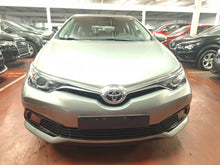Charger l&#39;image dans la galerie, Toyota Auris 1.3 Essence Manuelle 02 / 2016