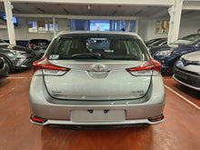 Charger l&#39;image dans la galerie, Toyota Auris 1.3 Essence Manuelle 02 / 2016