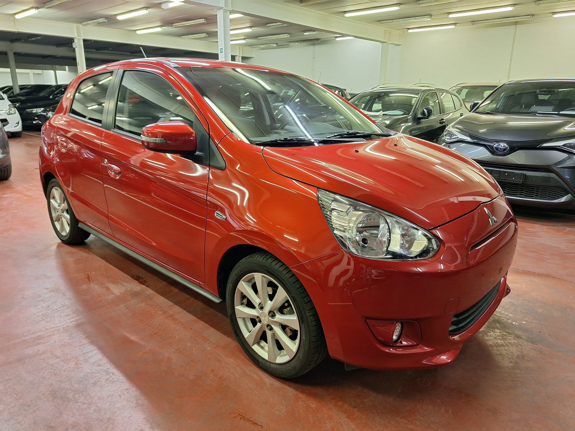 Mitsubishi Space Star 1.2 Essence Automatique 01 / 2016