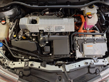 Charger l&#39;image dans la galerie, Toyota Auris 1.8 Hybride Automatique 08 / 2016