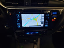 Charger l&#39;image dans la galerie, Toyota Auris 1.8 Hybride Automatique 08 / 2016