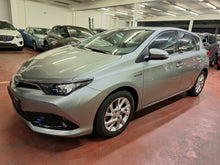 Charger l&#39;image dans la galerie, Toyota Auris 1.8 Hybride Automatique 08 / 2016